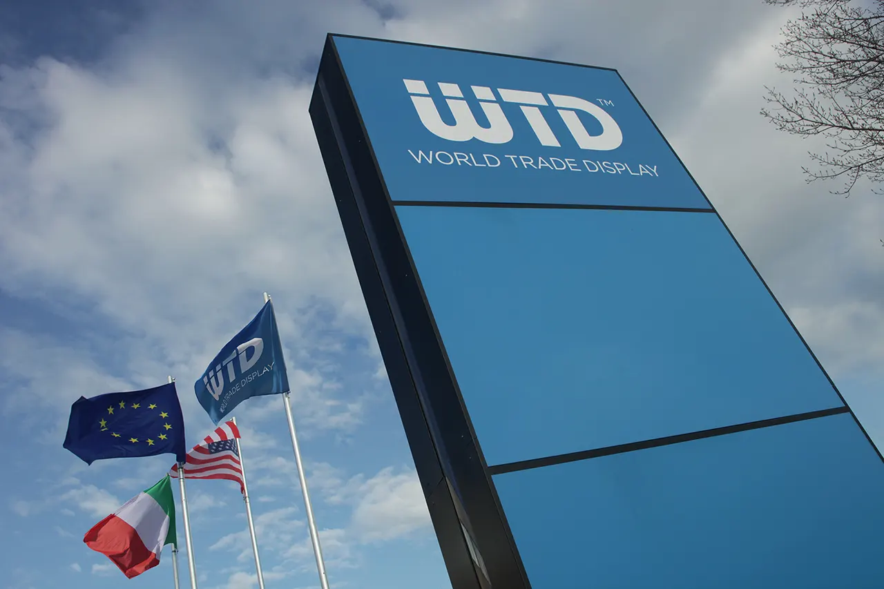 wtd-world-trade-display-front-totem-company